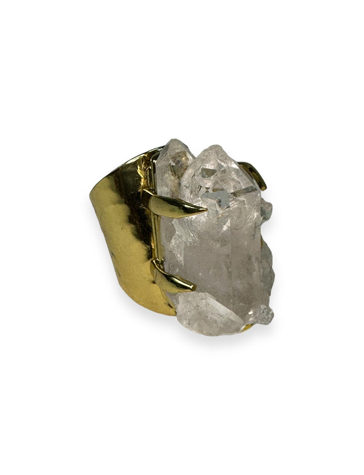 Clawed Solid Ring in Gold with Crystal Quartz Cluster